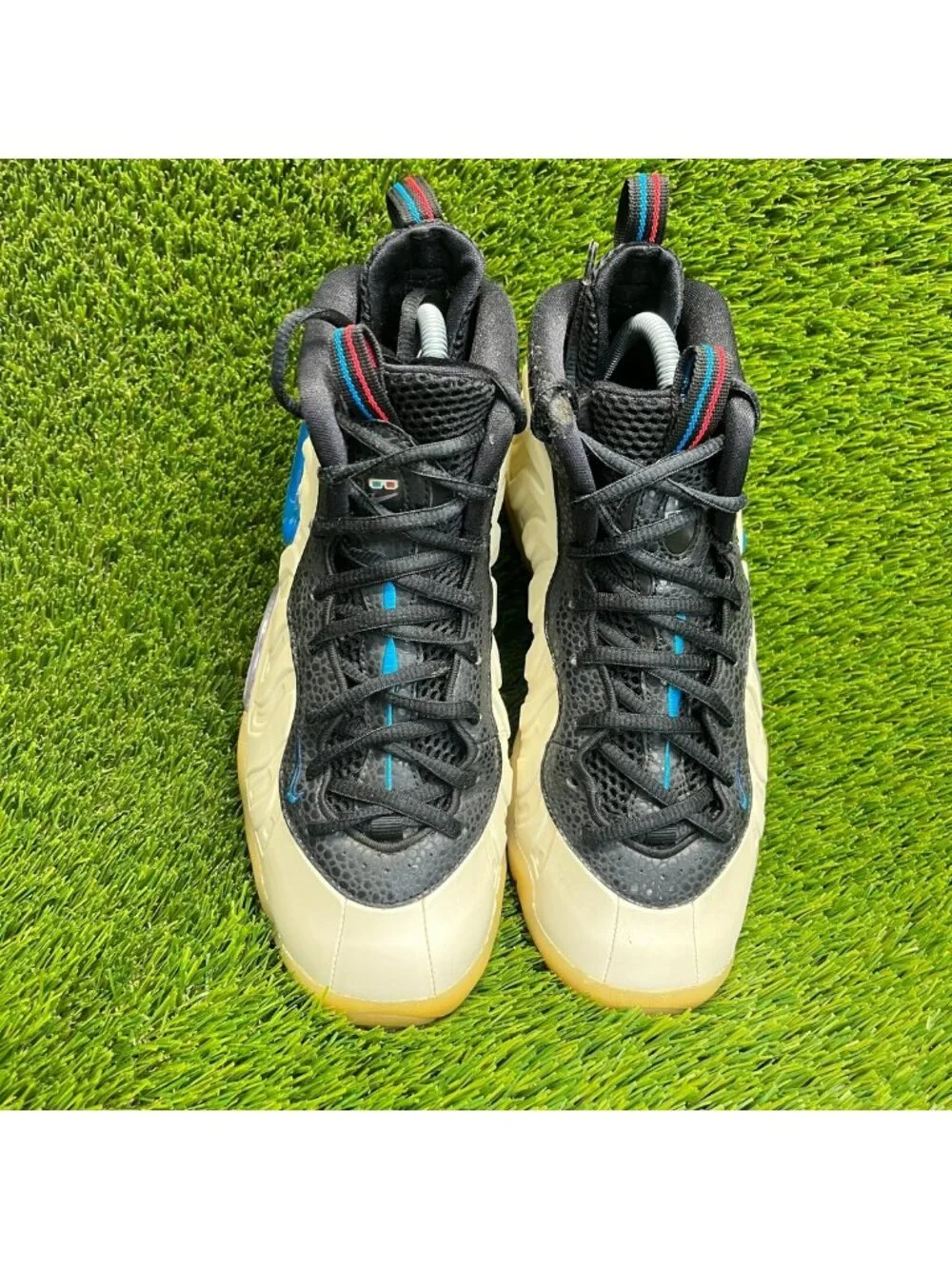 Nike Air Foamposite Pro Boys Size 7Y Ivory Black Blue Basketball Shoes Sneakers